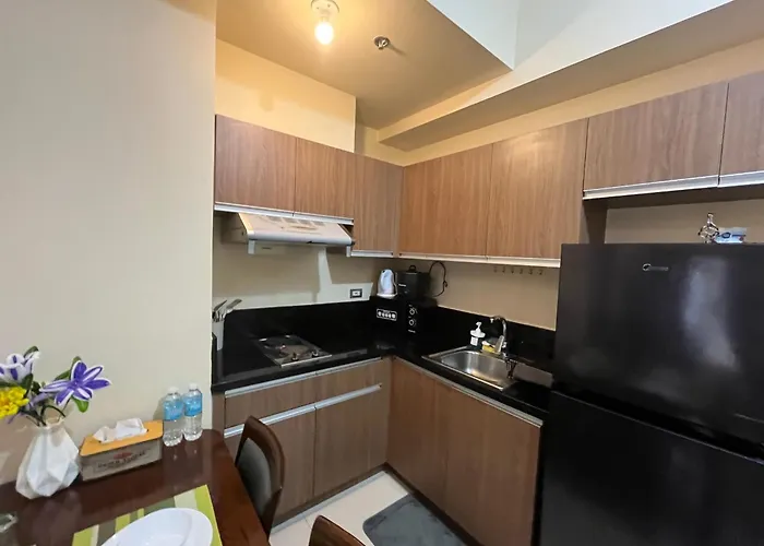 Bayfront Near Airport, Moa, Picc, Star City, Okada With Fast Wifi & Netflix Free Pool Access Apartment *