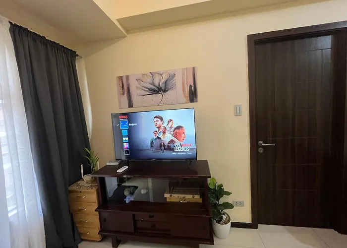 Bayfront Near Airport, Moa, Picc, Star City, Okada With Fast Wifi & Netflix Free Pool Access Apartment Manila